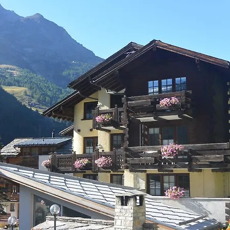 Mini-hôtel Baergsunnu 2*